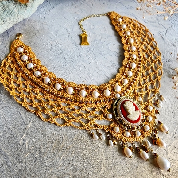 Authentic Designer Gold Necklace Crochet Jewelry Vintage Cameo Freshwater Pearl - Picture 1 of 14